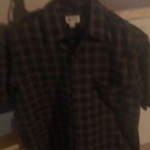 Men’s medium short-sleeved dress shirt